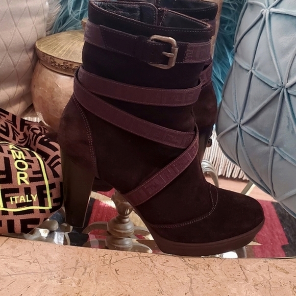 FENDI Brown Strap Boots - Picture 7 of 16